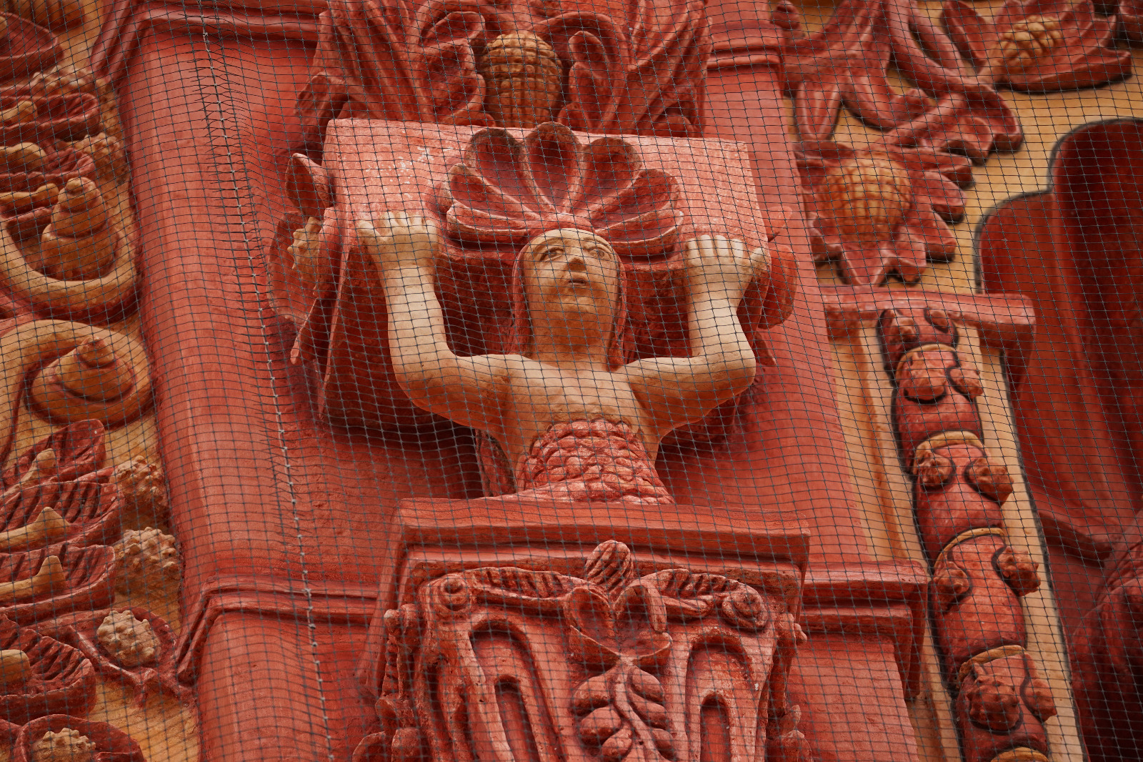 Fachada artística de la Misión Franciscana de Landa